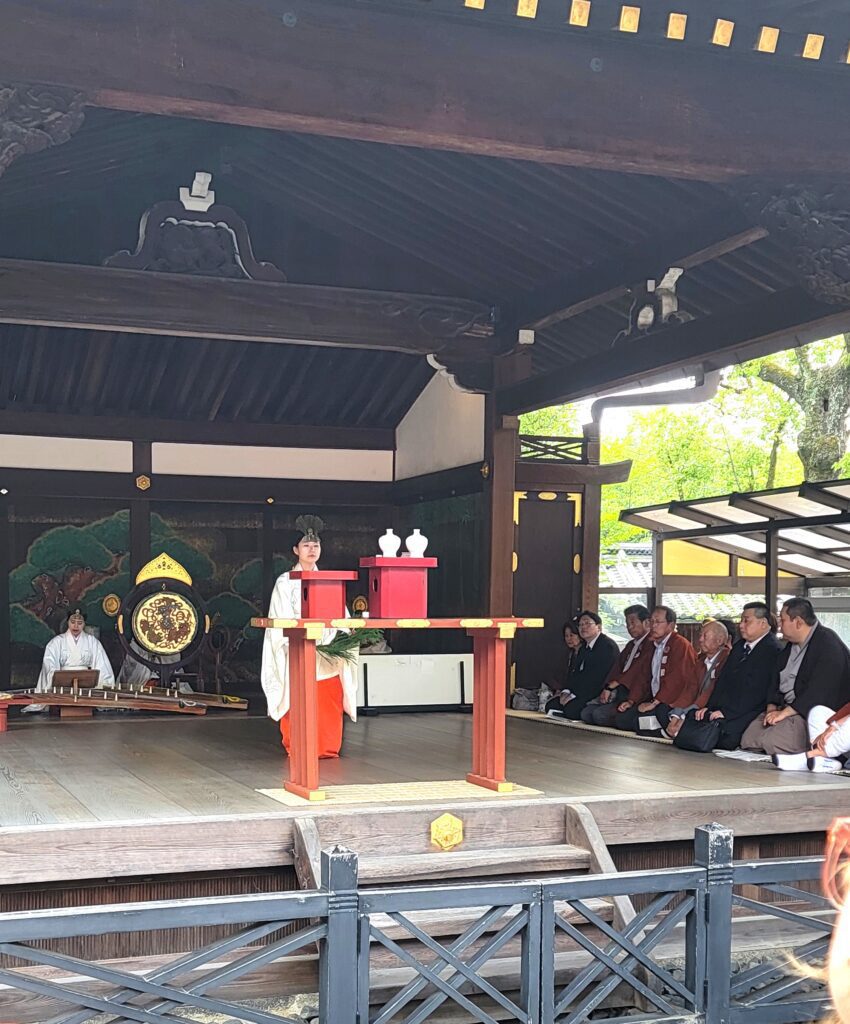 Gratitude ceremony at the shrine